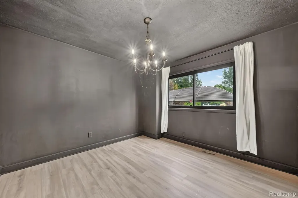 9664 Alger Drive Brighton Township MI 48114
