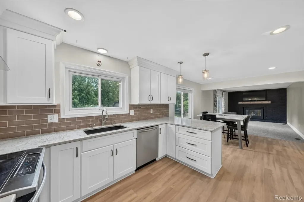 9664 Alger Drive Brighton Township MI 48114