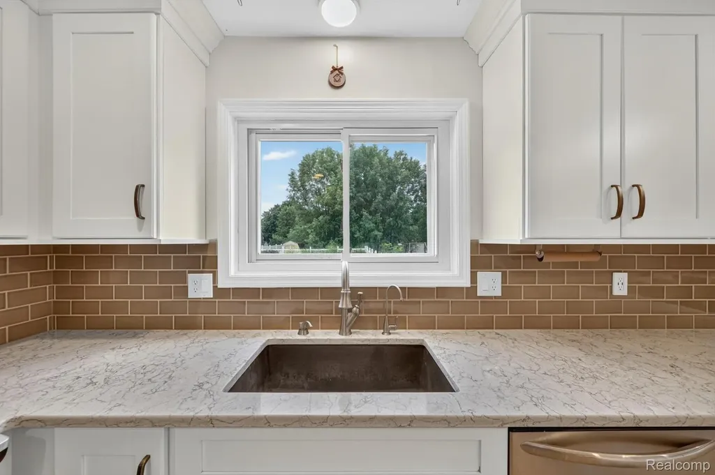 9664 Alger Drive Brighton Township MI 48114