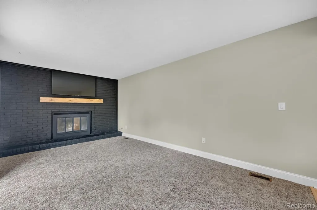 9664 Alger Drive Brighton Township MI 48114
