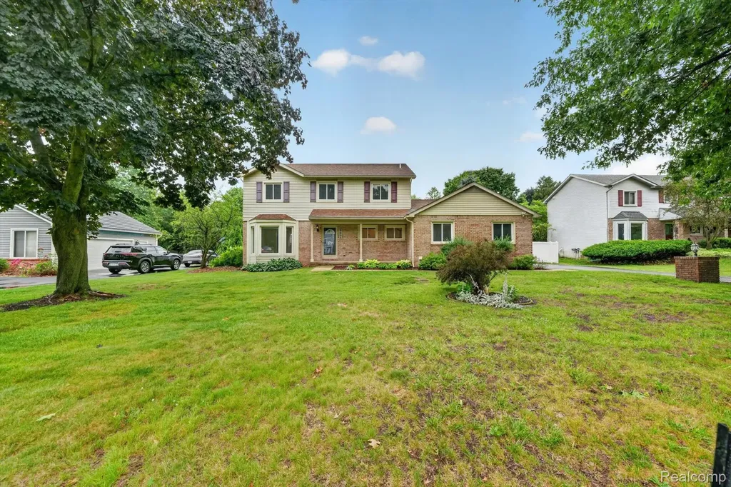 9664 Alger Drive Brighton Township MI 48114