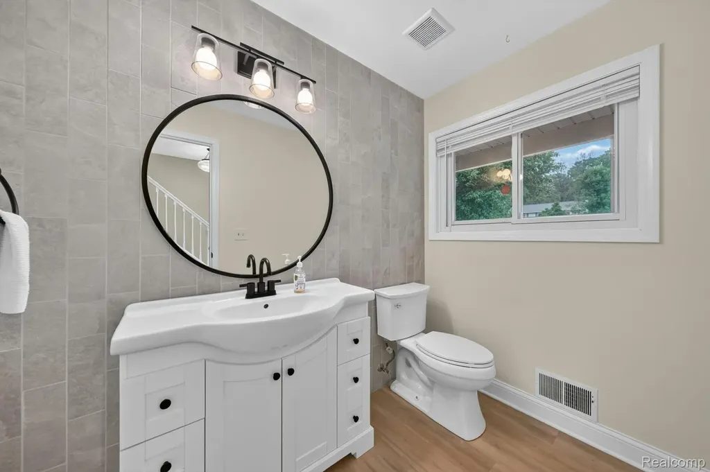 9664 Alger Drive Brighton Township MI 48114
