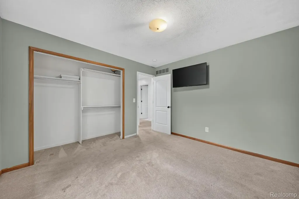 9664 Alger Drive Brighton Township MI 48114