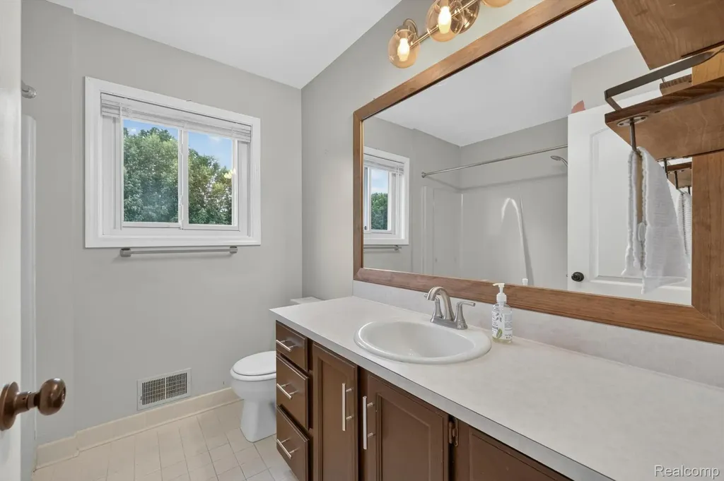 9664 Alger Drive Brighton Township MI 48114
