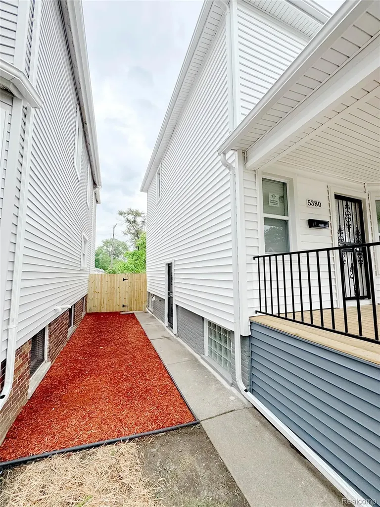 5380 Seminole Street Detroit City MI 48213