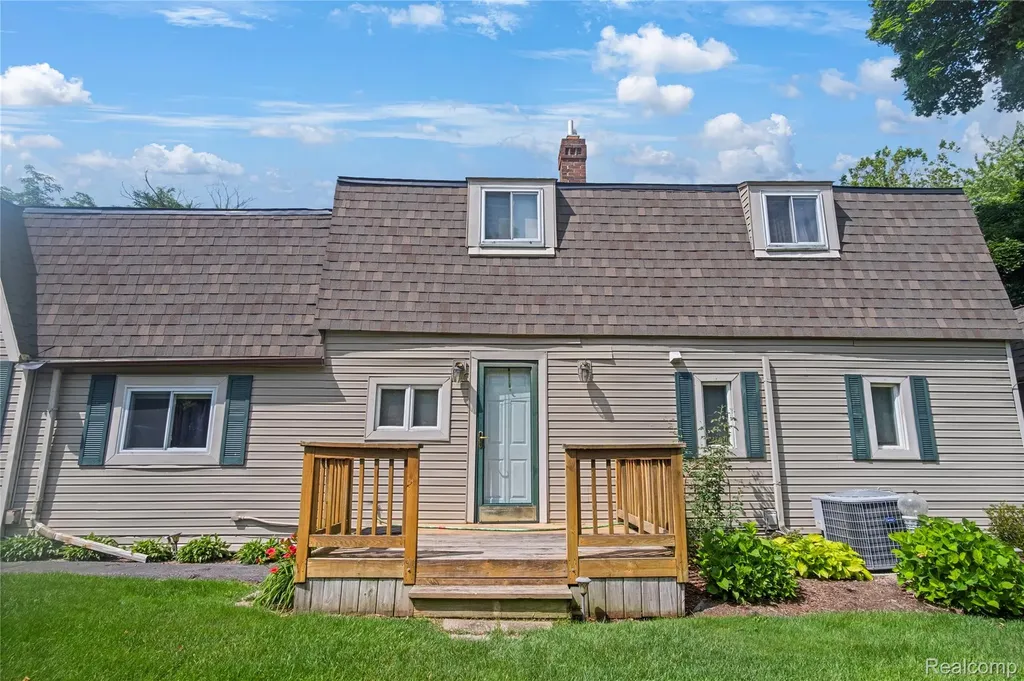 10075 Graham Drive Springfield Charter Township MI 48348