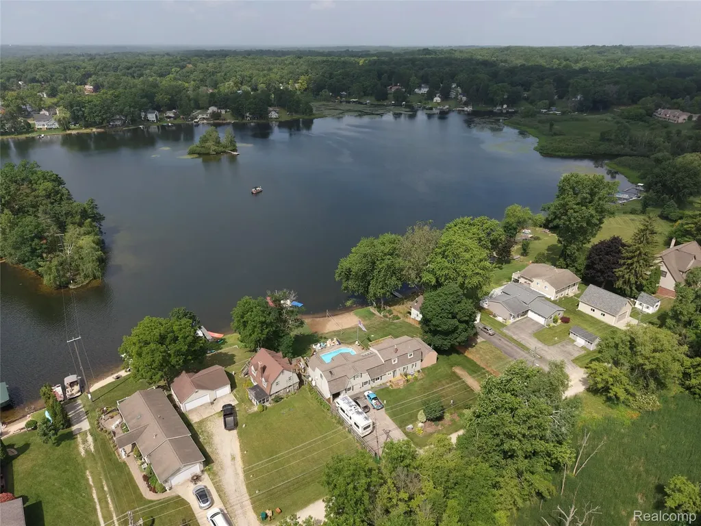 10075 Graham Drive Springfield Charter Township MI 48348