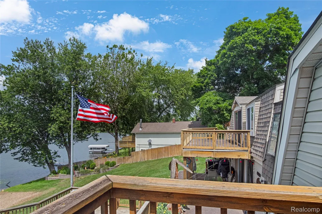 10075 Graham Drive Springfield Charter Township MI 48348