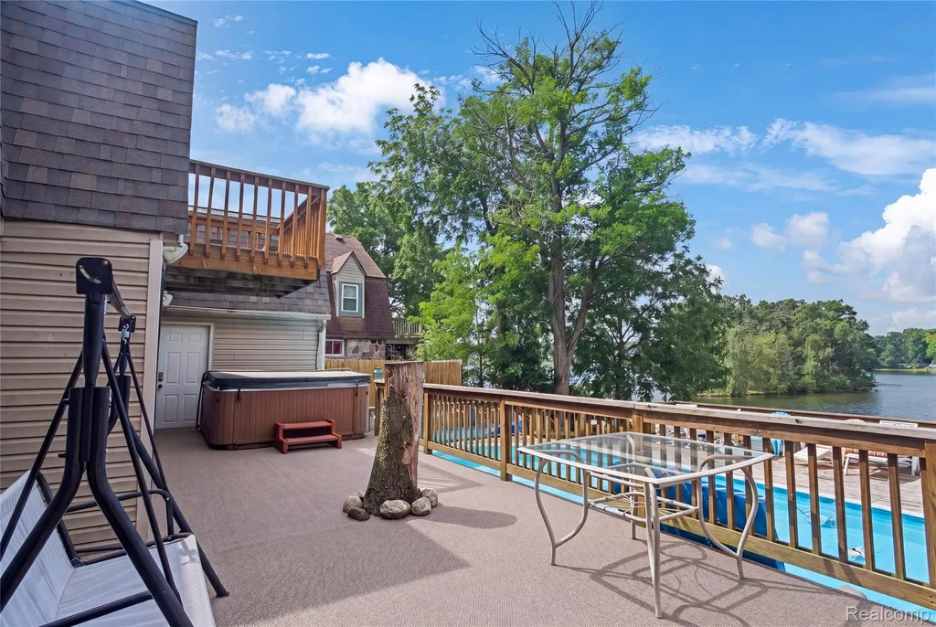10075 Graham Drive Springfield Charter Township MI 48348