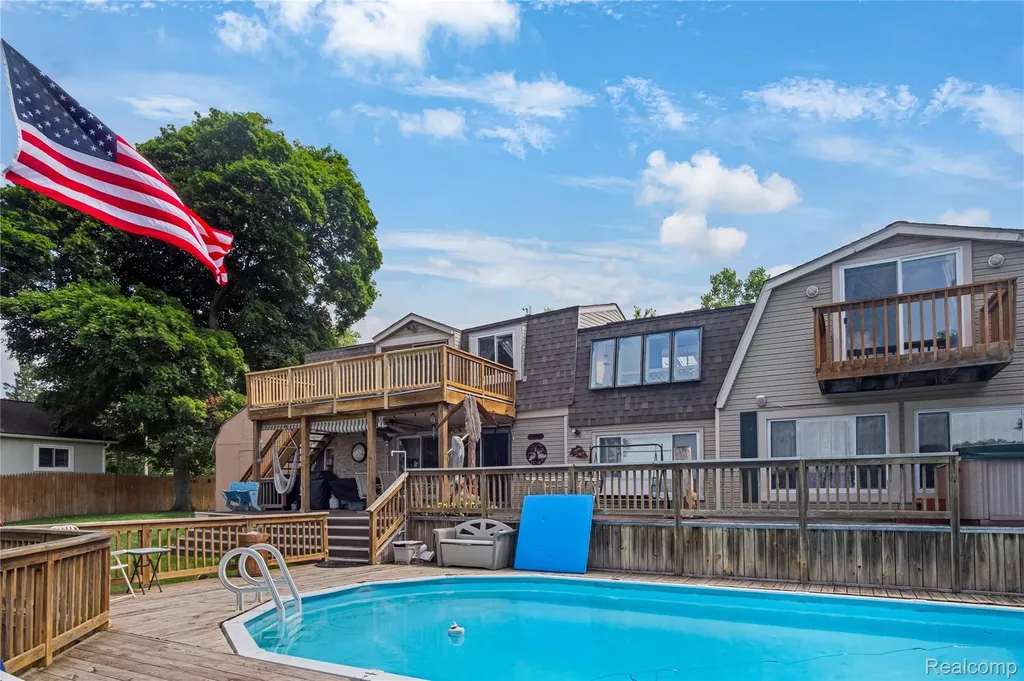 10075 Graham Drive Springfield Charter Township MI 48348