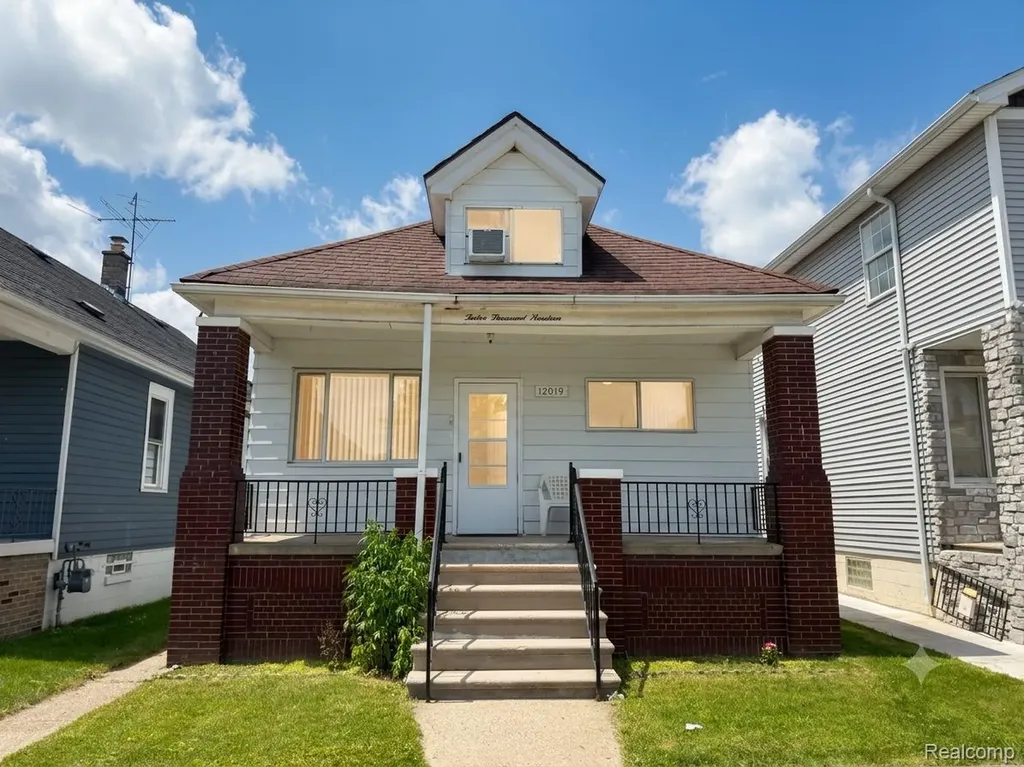 12019 Sobieski Street Hamtramck City MI 48212