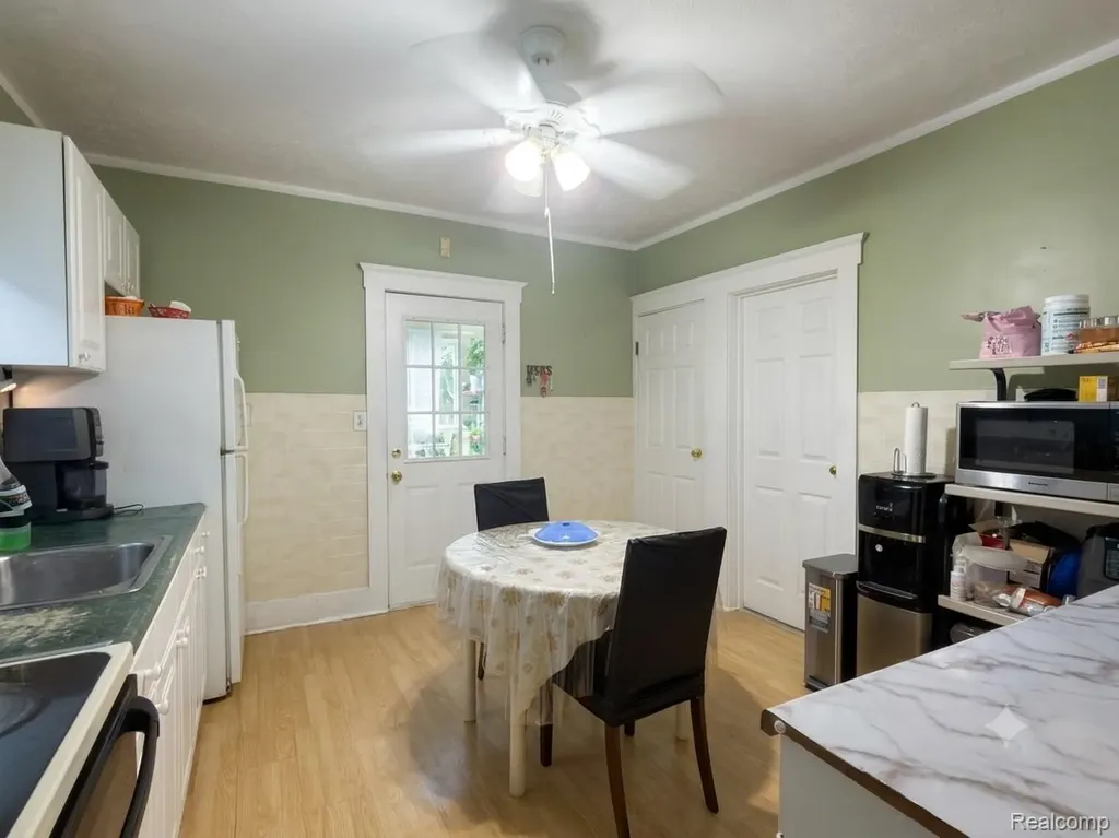 12019 Sobieski Street Hamtramck City MI 48212