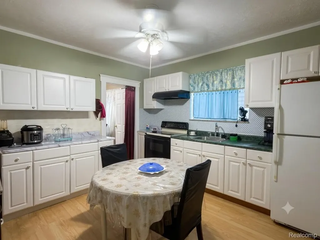 12019 Sobieski Street Hamtramck City MI 48212
