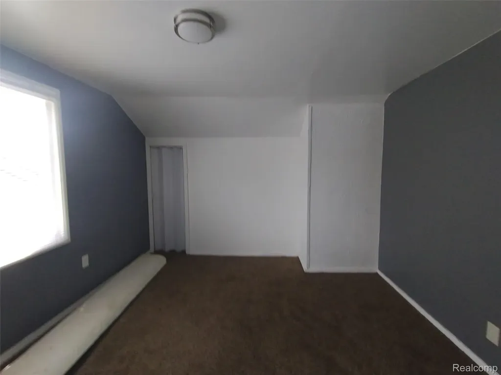 18633 Goulburn Street Detroit City MI 48205