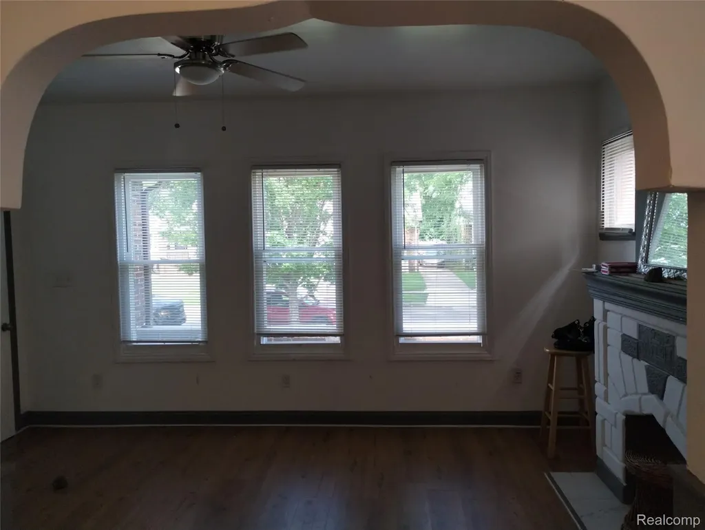 18633 Goulburn Street Detroit City MI 48205