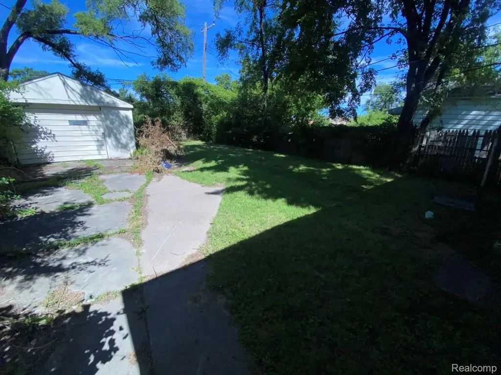 17151 Fenmore Street Detroit City MI 48235