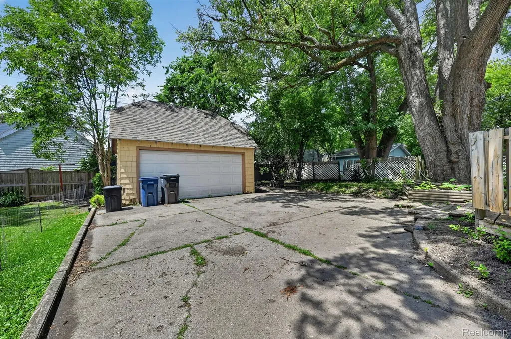 1500 Durand Street Flint City MI 48503