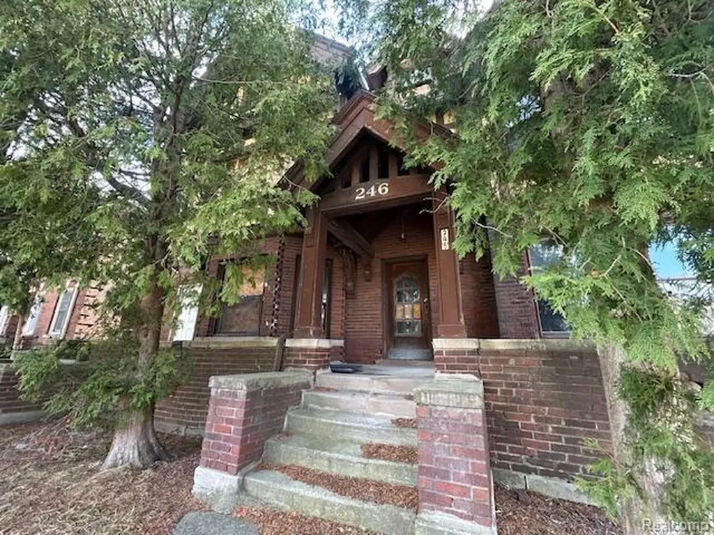 250 Eliot Street Detroit City MI 48201
