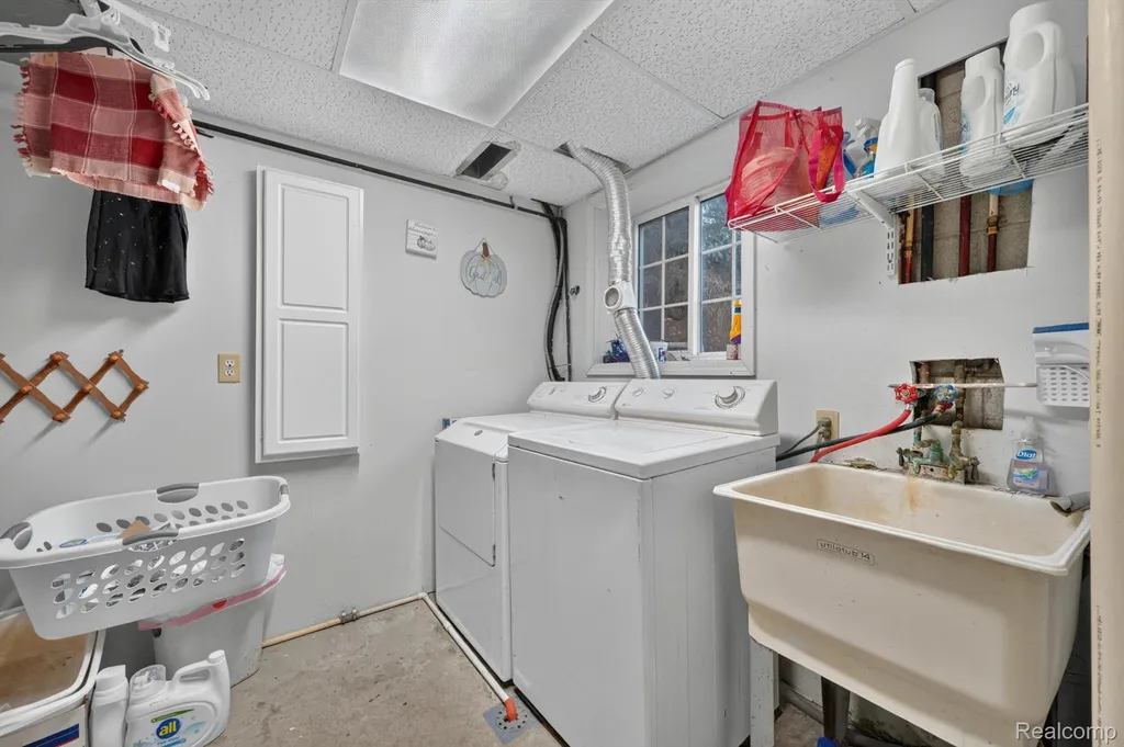 4430 N Center Road Genesee Charter Township MI 48506