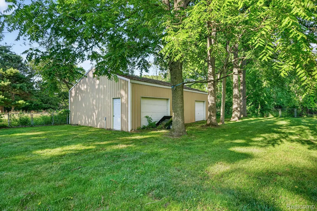 4430 N Center Road Genesee Charter Township MI 48506