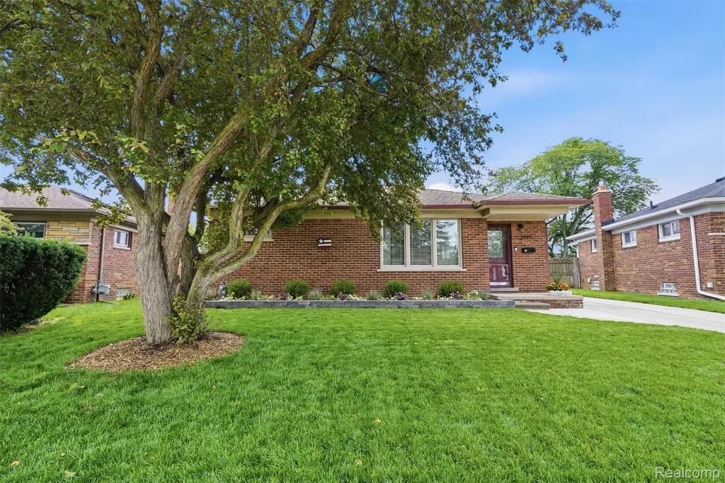 29971 Leona Street Garden City City MI 48135