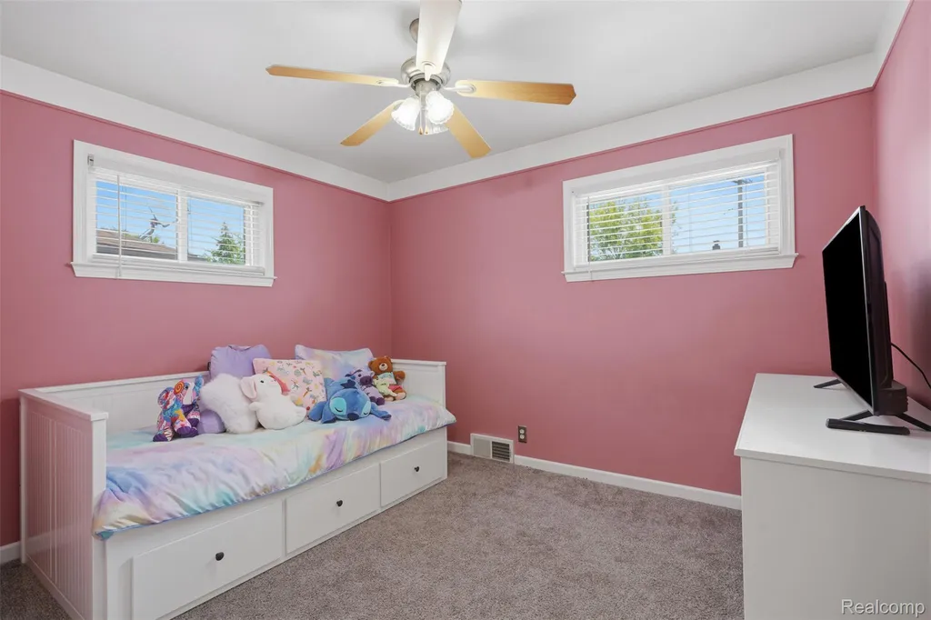29971 Leona Street Garden City City MI 48135