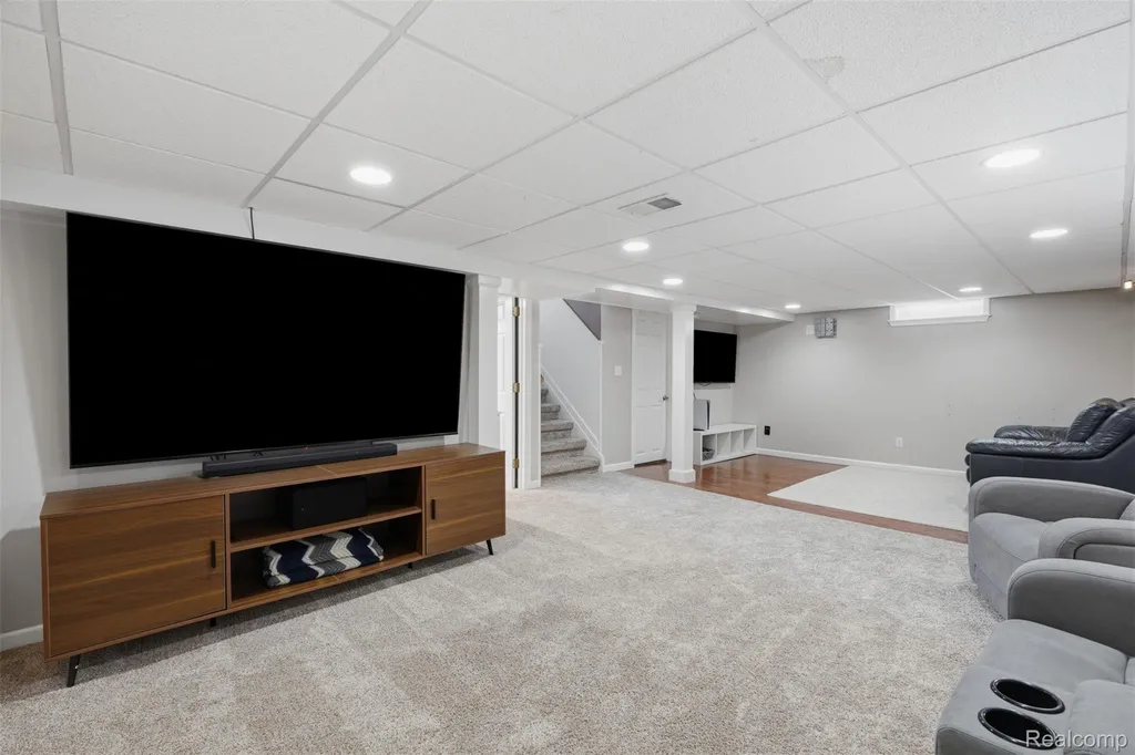 29971 Leona Street Garden City City MI 48135