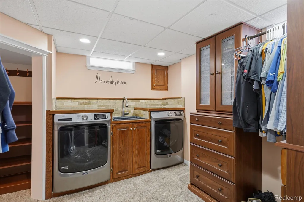 29971 Leona Street Garden City City MI 48135
