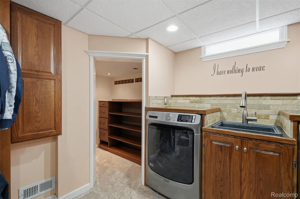 29971 Leona Street Garden City City MI 48135