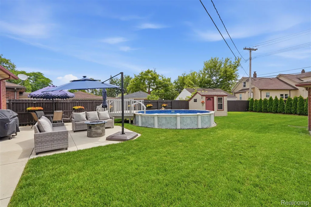 29971 Leona Street Garden City City MI 48135