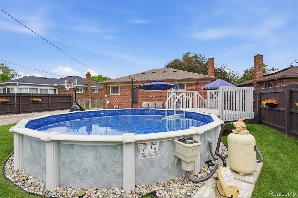 29971 Leona Street Garden City City MI 48135