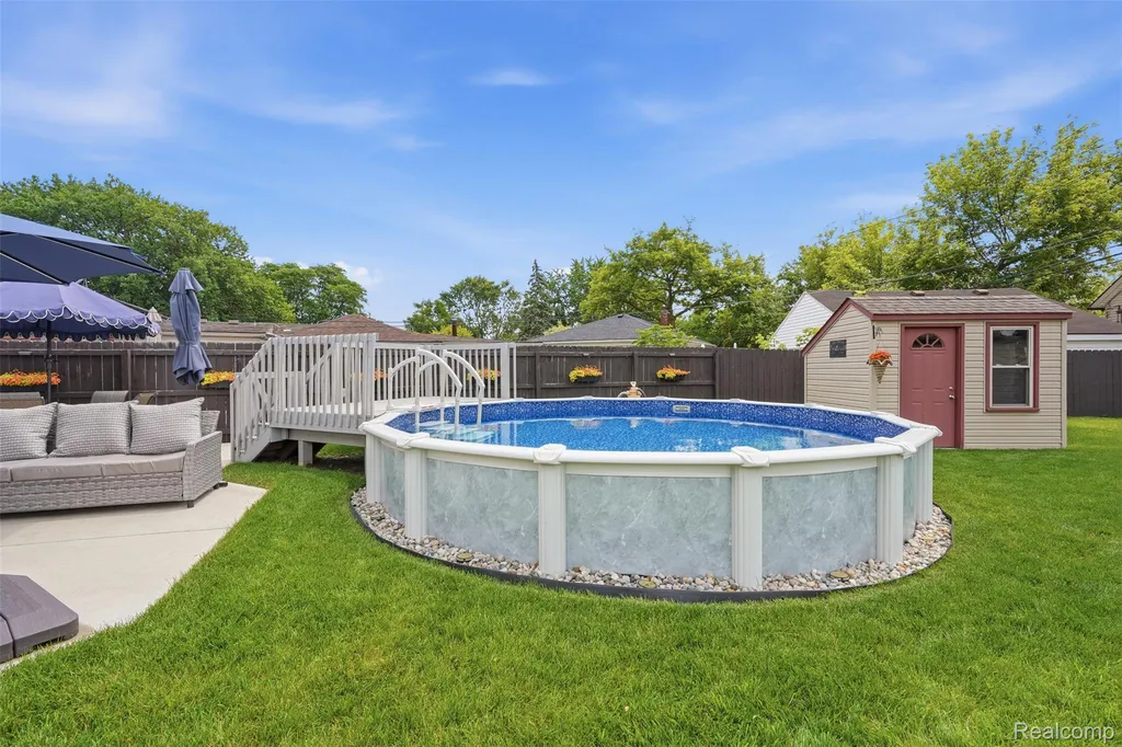 29971 Leona Street Garden City City MI 48135