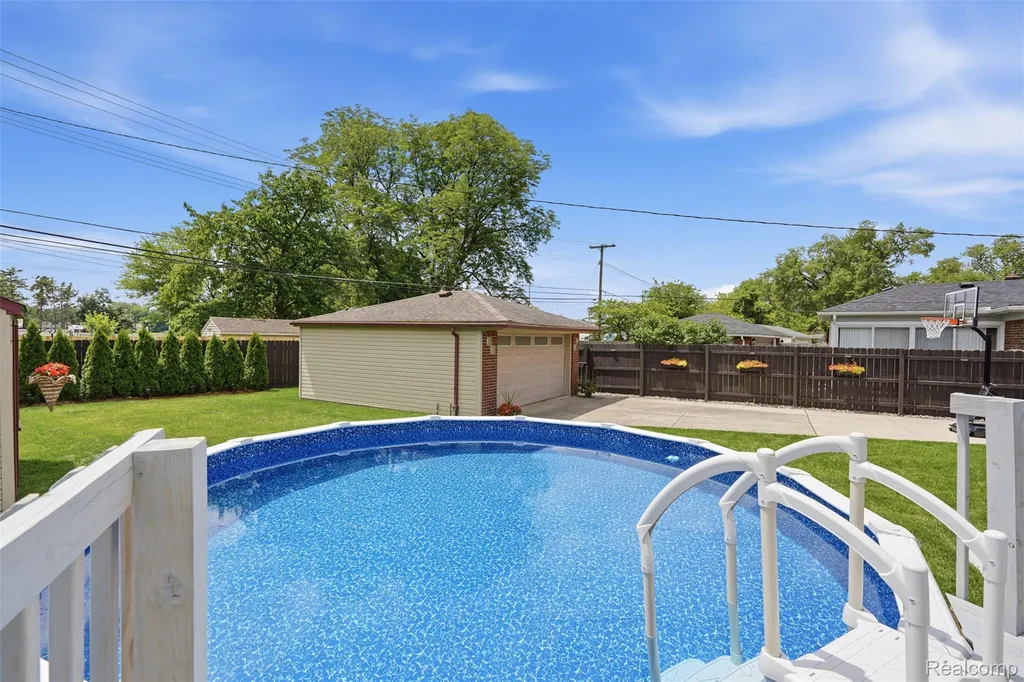 29971 Leona Street Garden City City MI 48135
