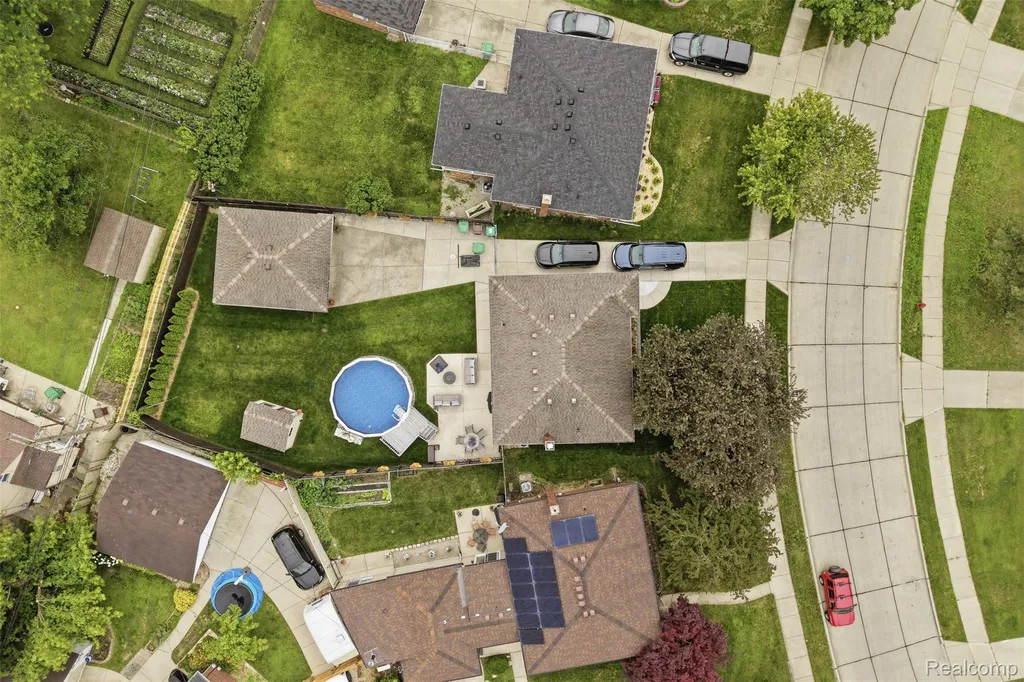 29971 Leona Street Garden City City MI 48135
