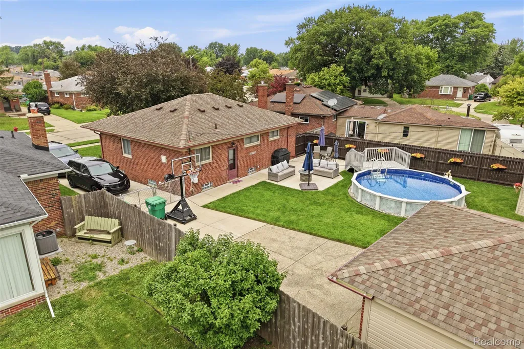 29971 Leona Street Garden City City MI 48135
