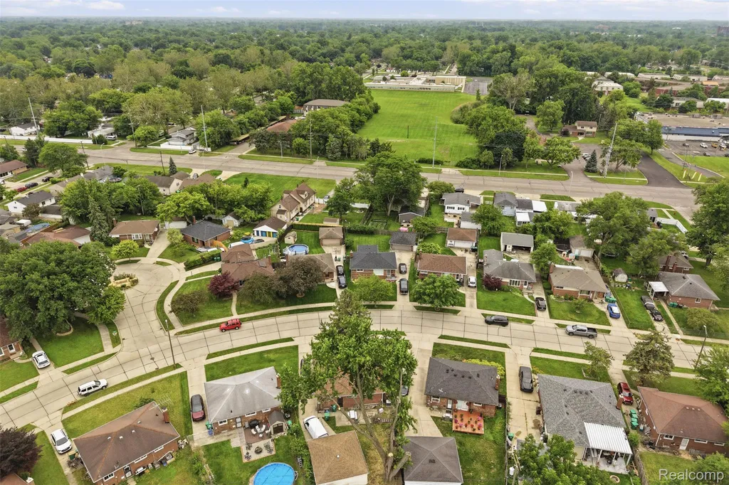 29971 Leona Street Garden City City MI 48135