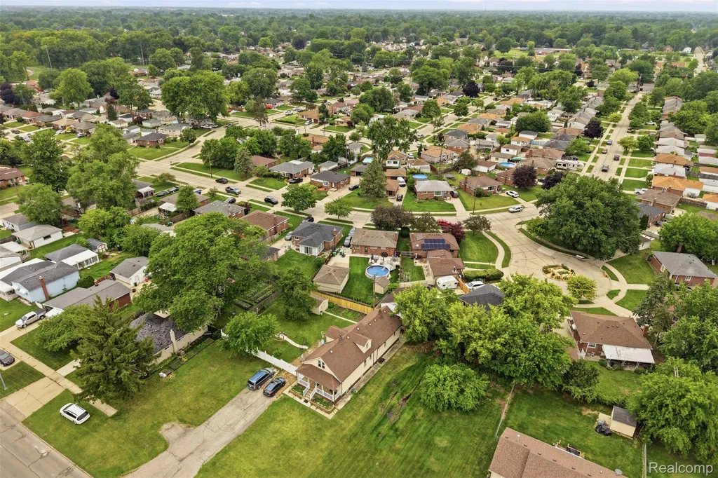 29971 Leona Street Garden City City MI 48135