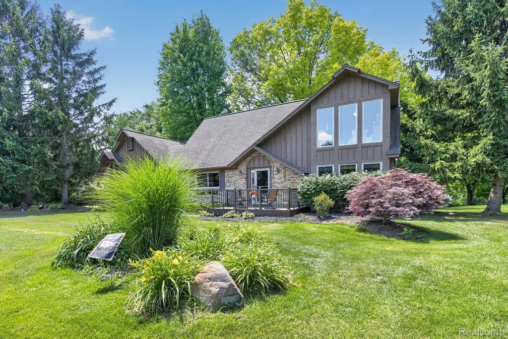 Green Oak Township MI, 9968 Timothy Lane