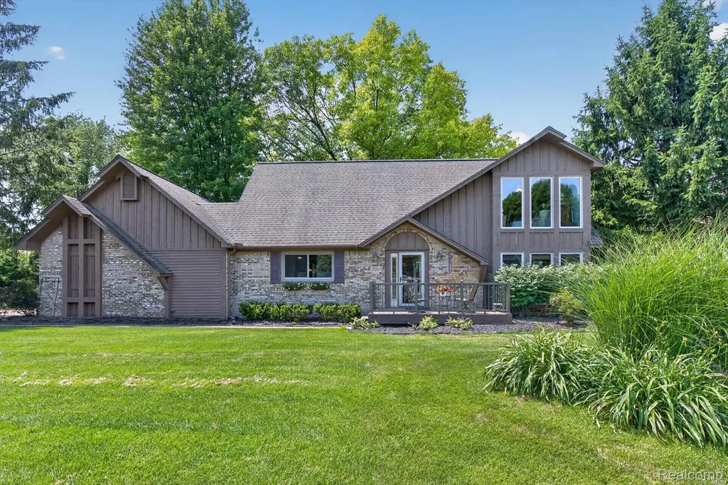 9968 Timothy Lane Green Oak Township MI 48178