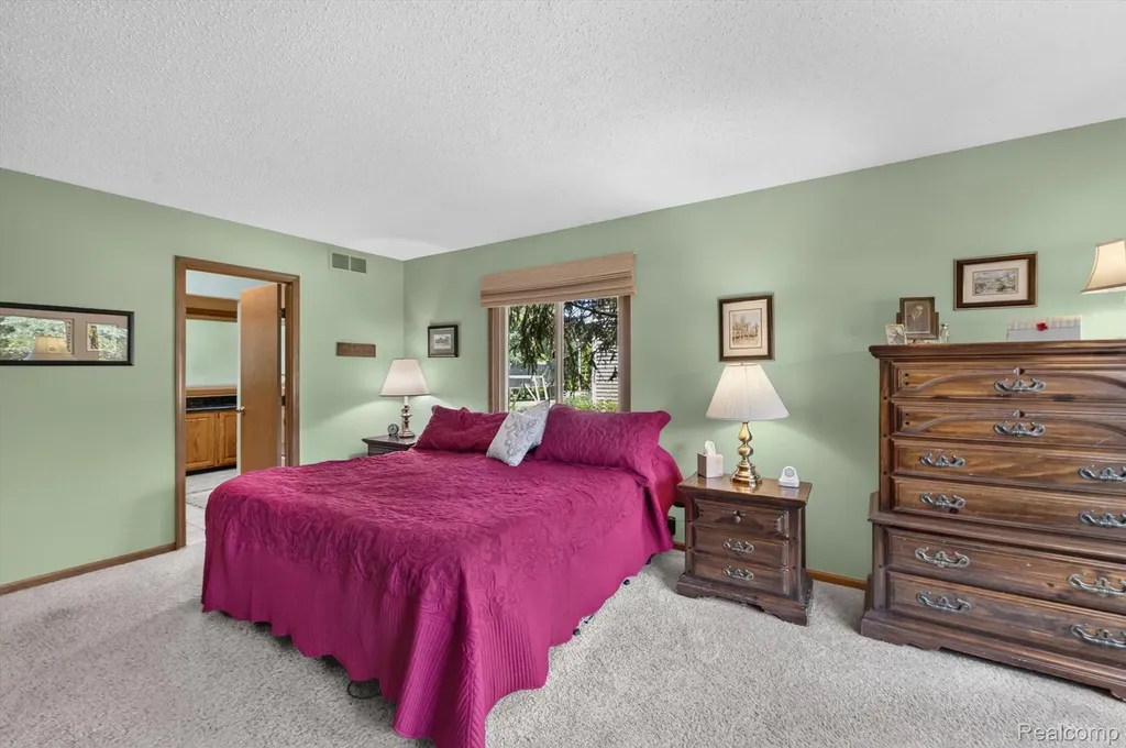 9968 Timothy Lane Green Oak Township MI 48178
