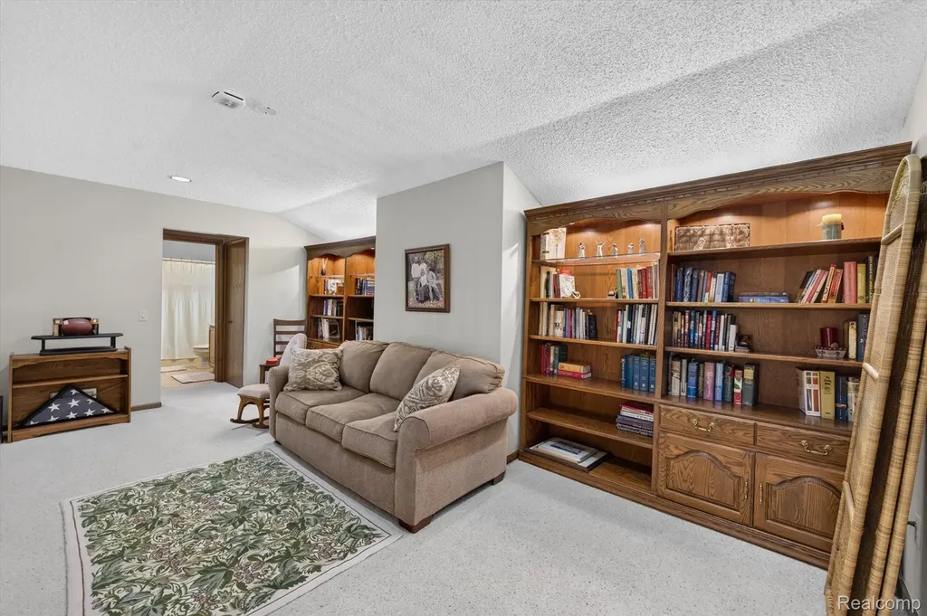 9968 Timothy Lane Green Oak Township MI 48178