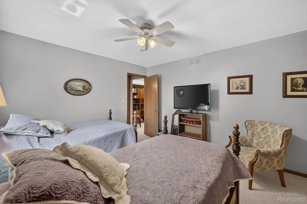 9968 Timothy Lane Green Oak Township MI 48178