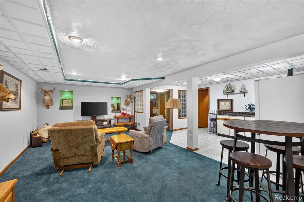 9968 Timothy Lane Green Oak Township MI 48178