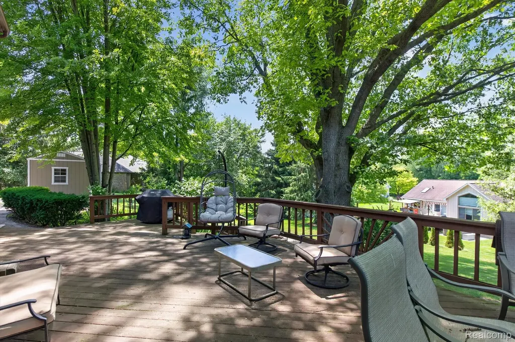 9968 Timothy Lane Green Oak Township MI 48178
