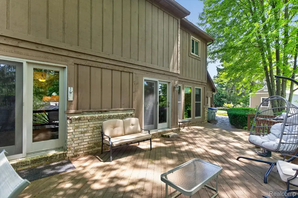 9968 Timothy Lane Green Oak Township MI 48178
