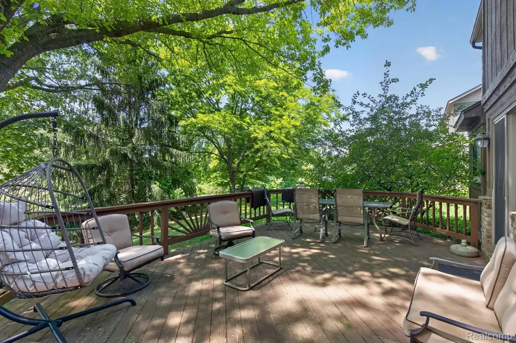 9968 Timothy Lane Green Oak Township MI 48178
