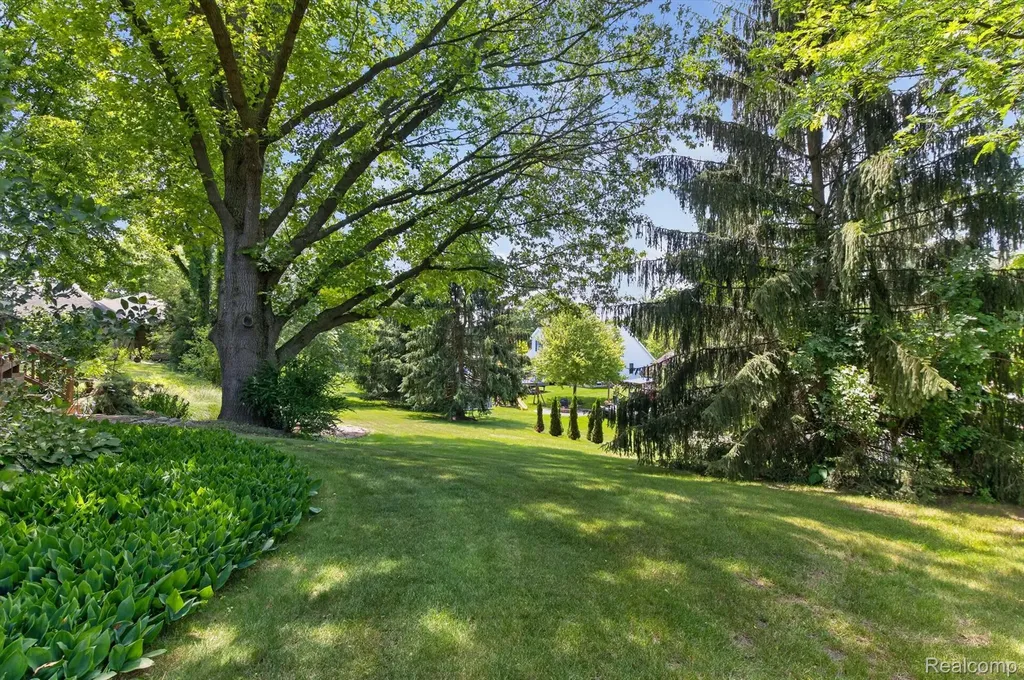 9968 Timothy Lane Green Oak Township MI 48178