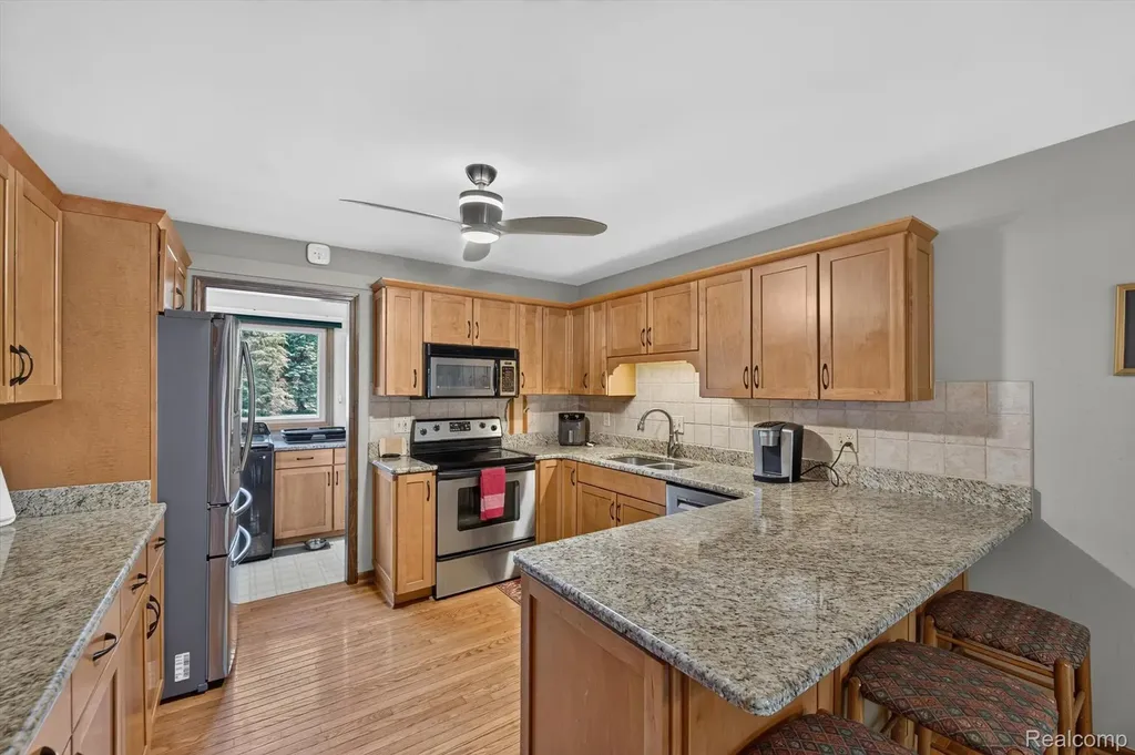 9968 Timothy Lane Green Oak Township MI 48178