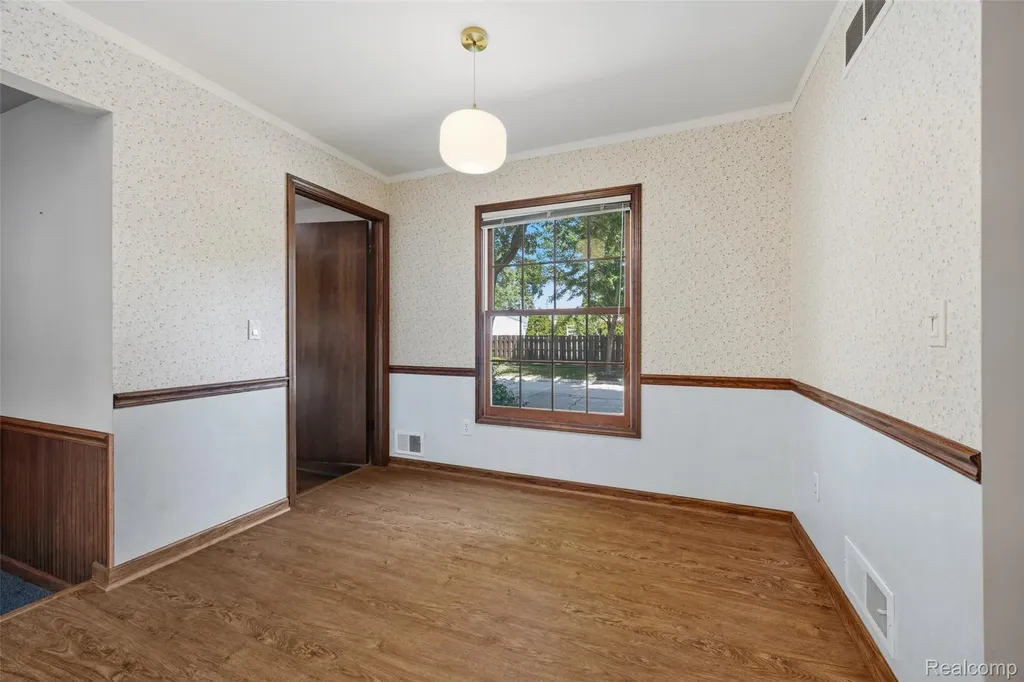 1765 Robindale Avenue Dearborn City MI 48128