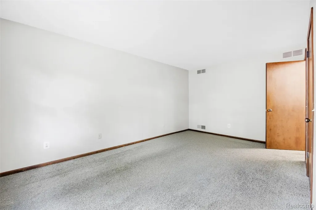 1765 Robindale Avenue Dearborn City MI 48128